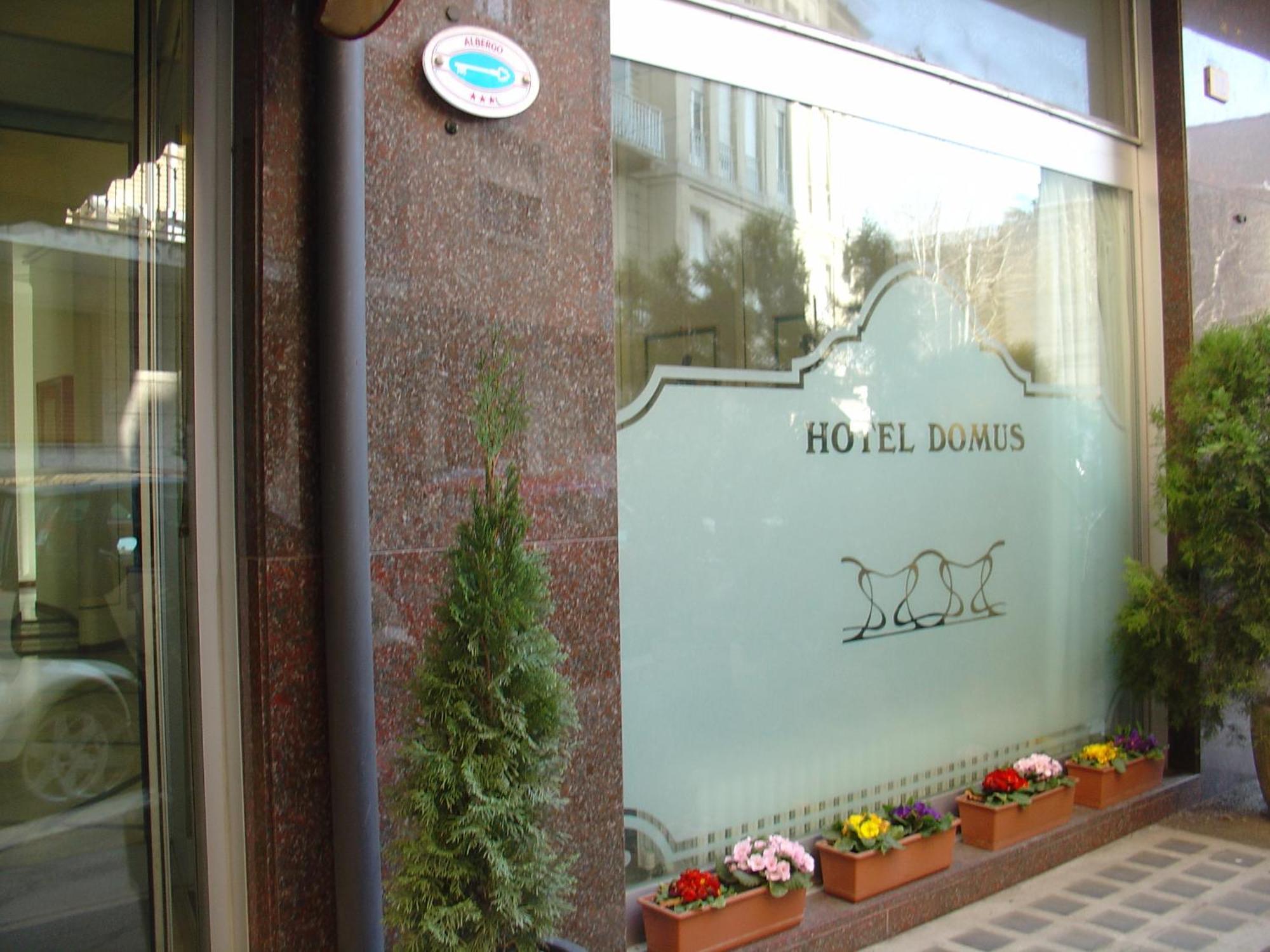 Domus Hotel อาเลสซานเดรีย ภายนอก รูปภาพ