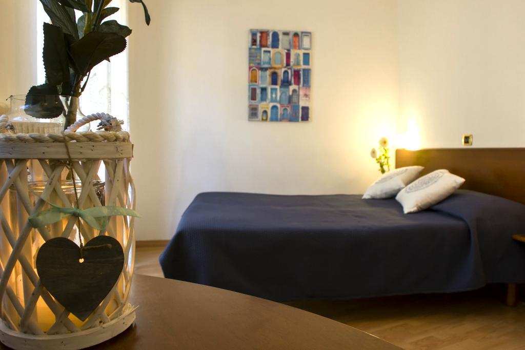 Domus Hotel อาเลสซานเดรีย ภายนอก รูปภาพ