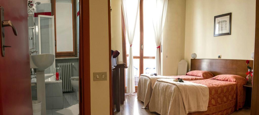 Domus Hotel อาเลสซานเดรีย ภายนอก รูปภาพ